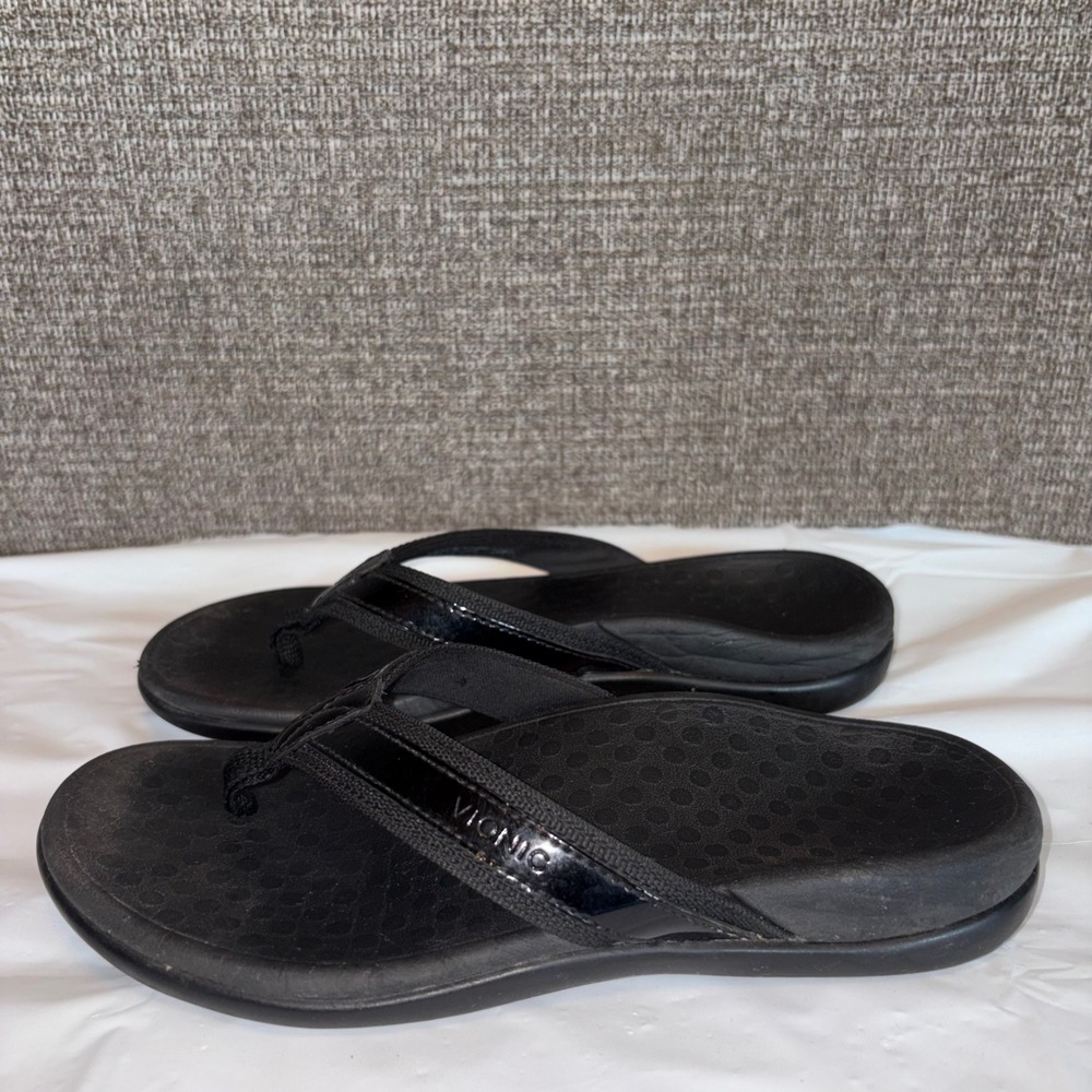 Vionic Tide II Black Orthotic Sandals Womens 5 Flip Flops Patent Leather Trim